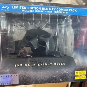 Batman Limited-Edition Blu-ray Combo Pack - Black limited edition